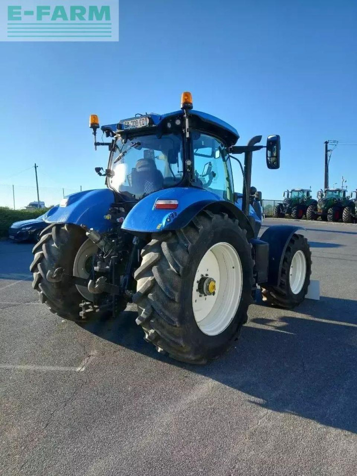 New Holland t7.225 - Трактор: фото 3 New Holland t7.225 - Трактор: фото 3