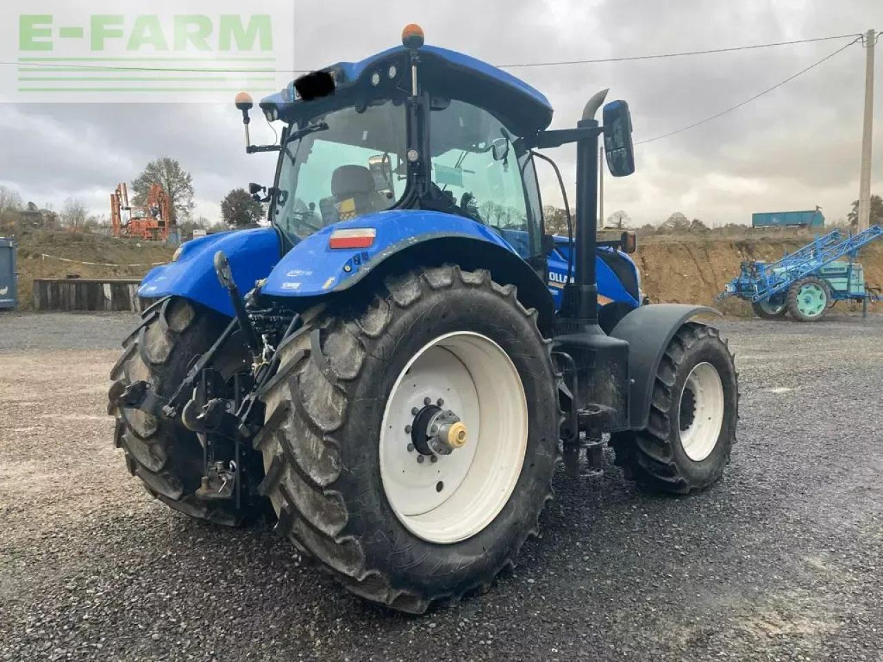 New Holland t7.245 pc s5 - Трактор: фото 3 New Holland t7.245 pc s5 - Трактор: фото 3