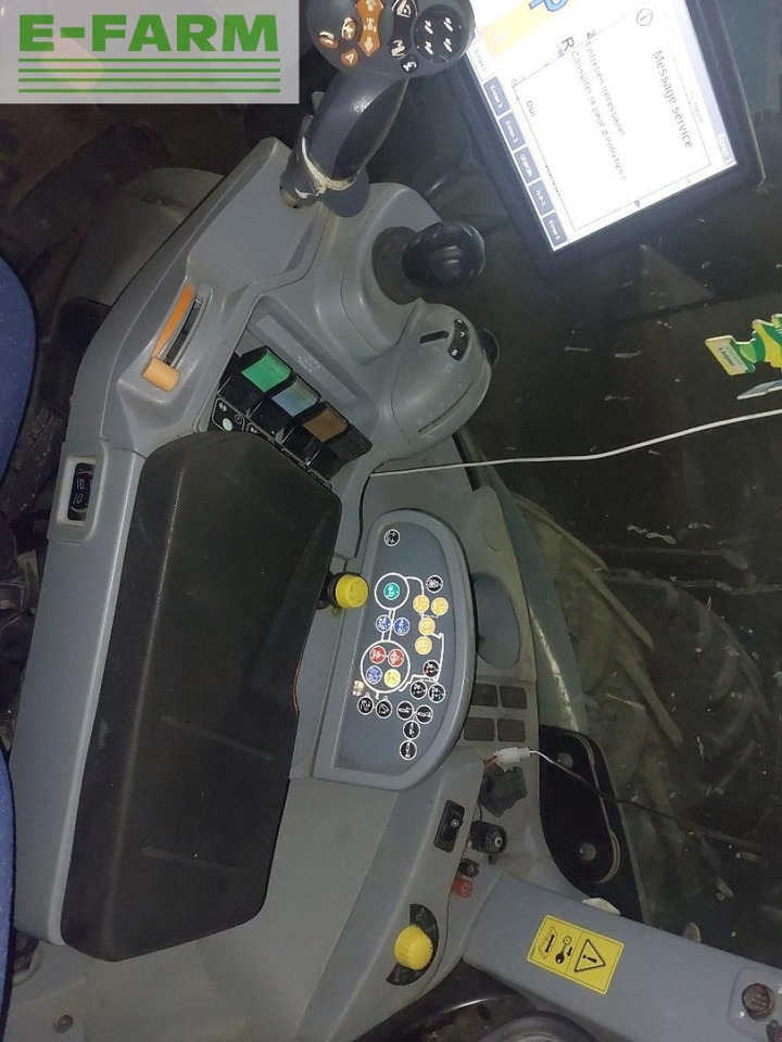 Трактор New Holland t7.250: фото 10