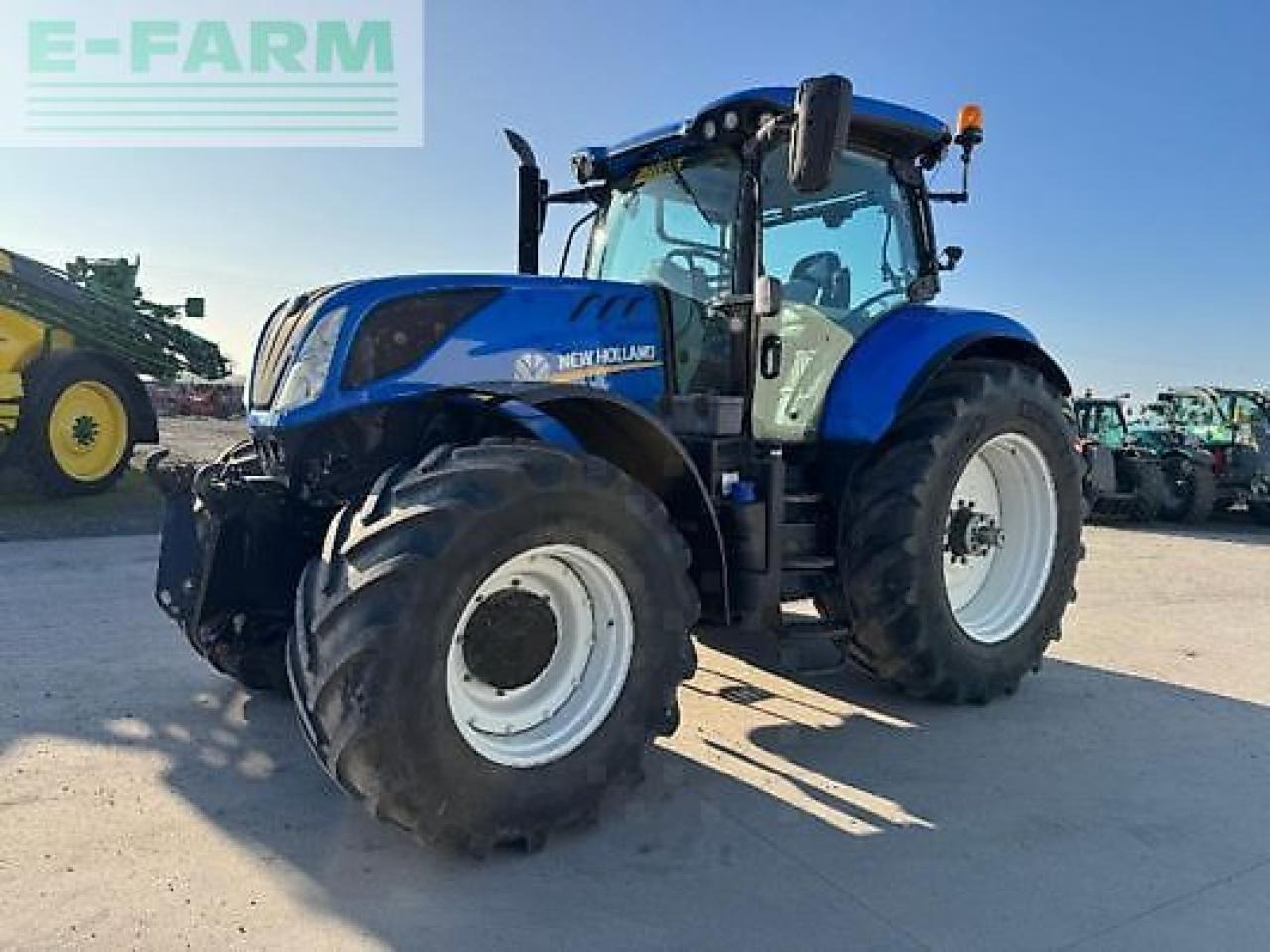 New Holland t7.260 pc - Трактор: фото 1 New Holland t7.260 pc - Трактор: фото 1