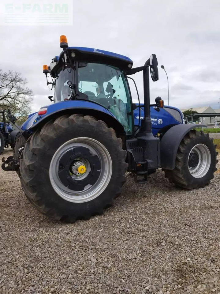 New Holland t7 270 ac - Трактор: фото 2 New Holland t7 270 ac - Трактор: фото 2