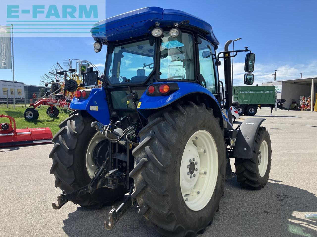 New Holland td5.85 - Трактор: фото 3 New Holland td5.85 - Трактор: фото 3