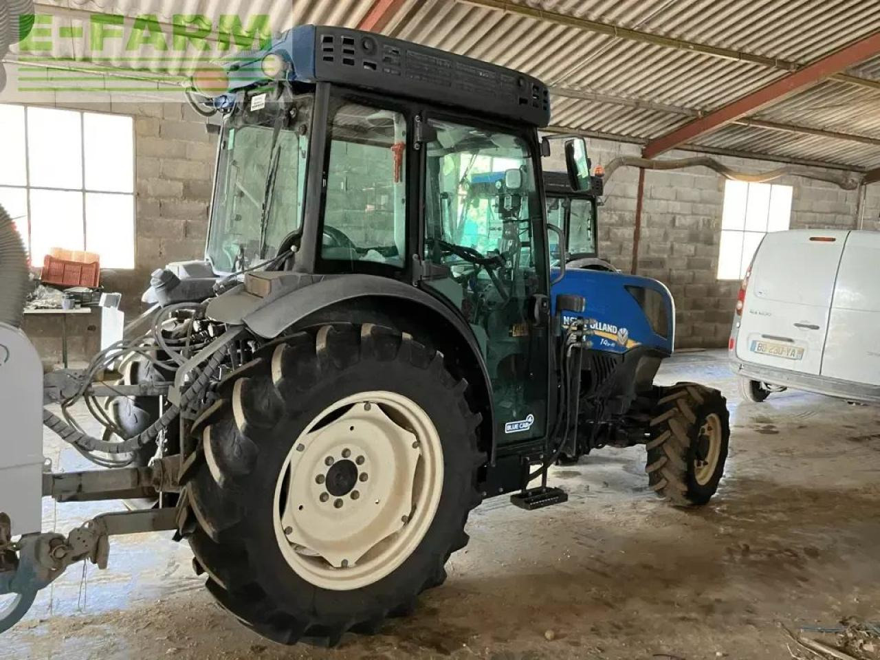 New Holland tracteur - Трактор: фото 2 New Holland tracteur - Трактор: фото 2