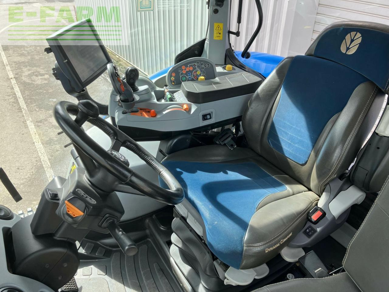 New Holland tracteur new holland t7.290 - Трактор: фото 4 New Holland tracteur new holland t7.290 - Трактор: фото 4