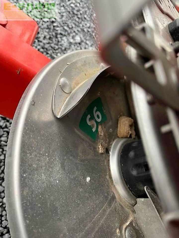 Rauch axis h 50.2 emc - Разбрасыватель удобрений: фото 5 Rauch axis h 50.2 emc - Разбрасыватель удобрений: фото 5