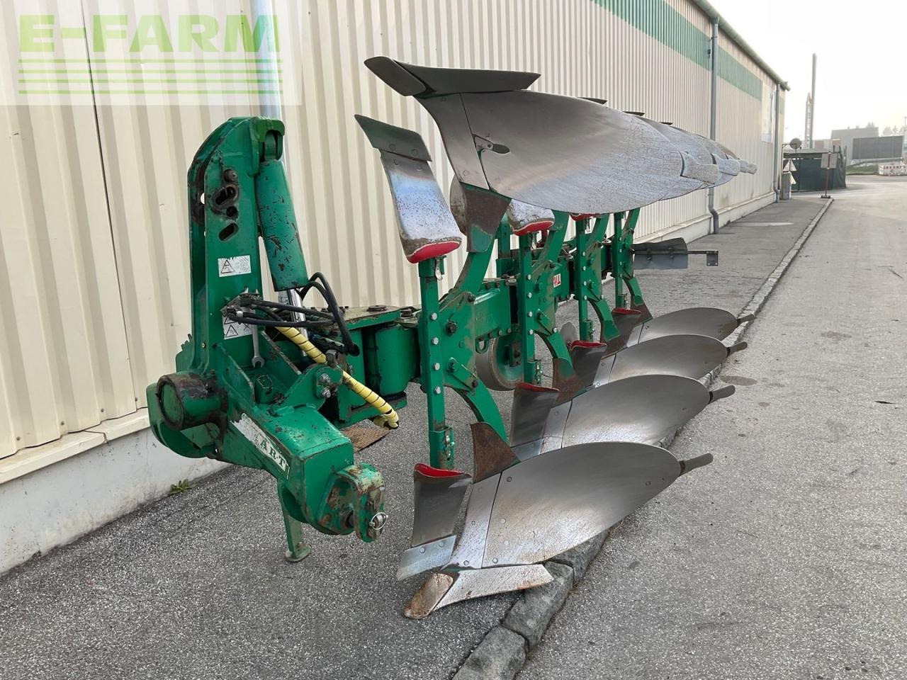 Regent Titan 170 SCX 4-sch. - Плуг: фото 1 Regent Titan 170 SCX 4-sch. - Плуг: фото 1