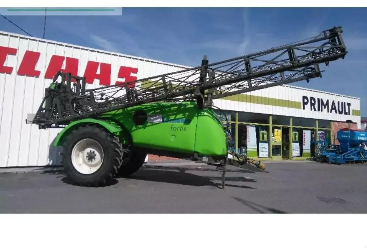 Tecnoma fortis 4300 - Прицепной опрыскиватель: фото 3 Tecnoma fortis 4300 - Прицепной опрыскиватель: фото 3