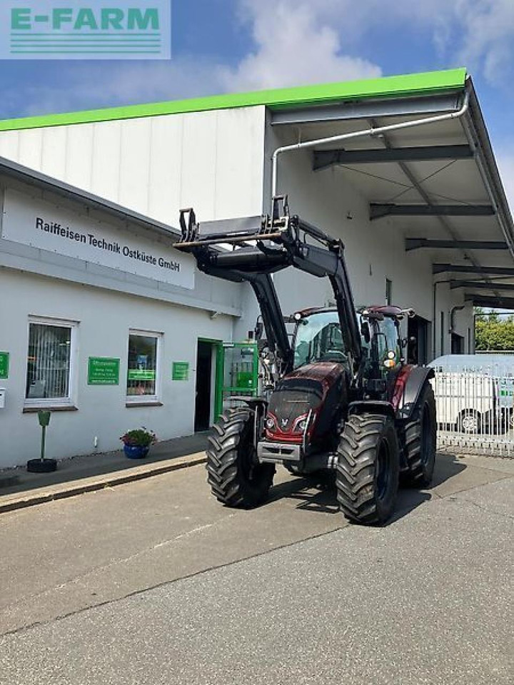 Valtra a114mh4 - Трактор: фото 1 Valtra a114mh4 - Трактор: фото 1