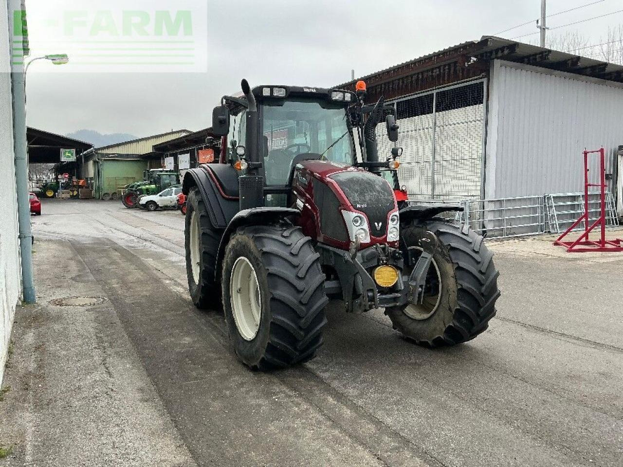 Valtra n 123 - Трактор: фото 4 Valtra n 123 - Трактор: фото 4
