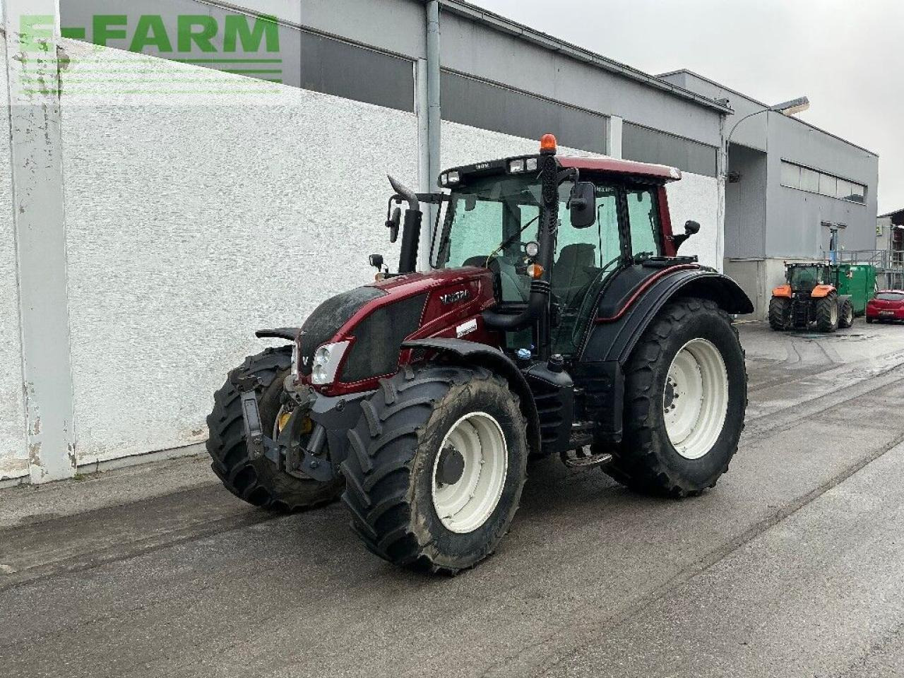 Valtra n 123 - Трактор: фото 2 Valtra n 123 - Трактор: фото 2