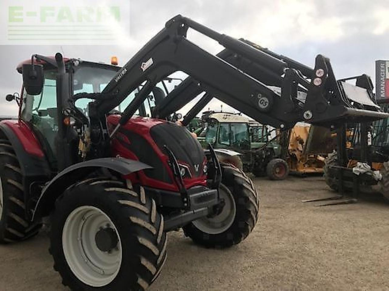 Valtra n154d - Трактор: фото 4 Valtra n154d - Трактор: фото 4