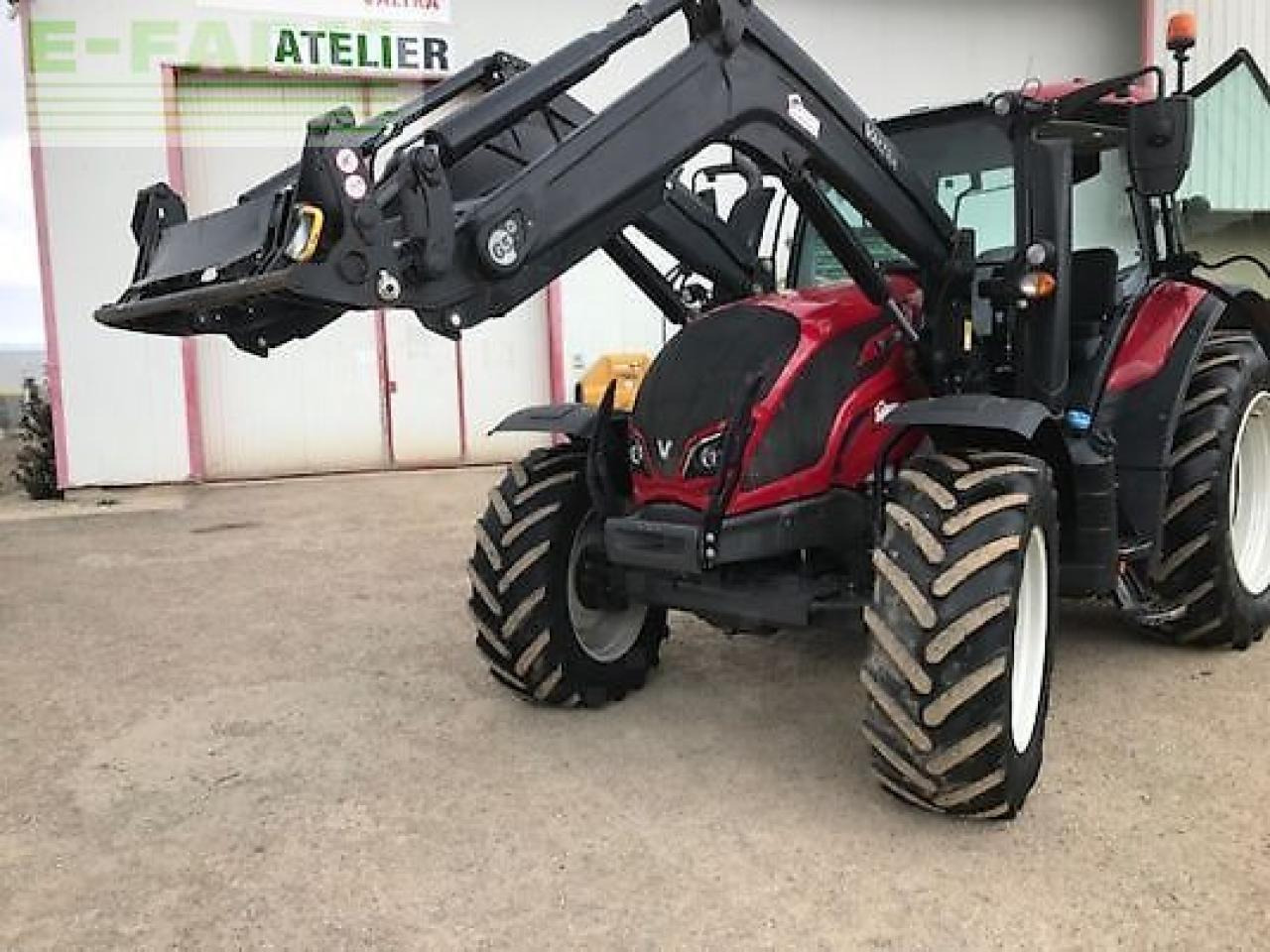 Valtra n154d - Трактор: фото 3 Valtra n154d - Трактор: фото 3