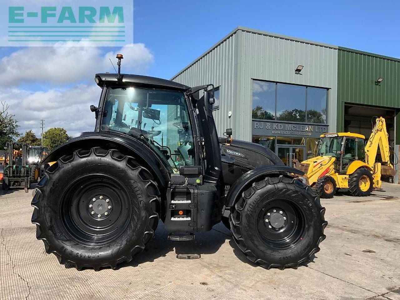 Valtra n175 active tractor (st24335) Active - Трактор: фото 1 Valtra n175 active tractor (st24335) Active - Трактор: фото 1