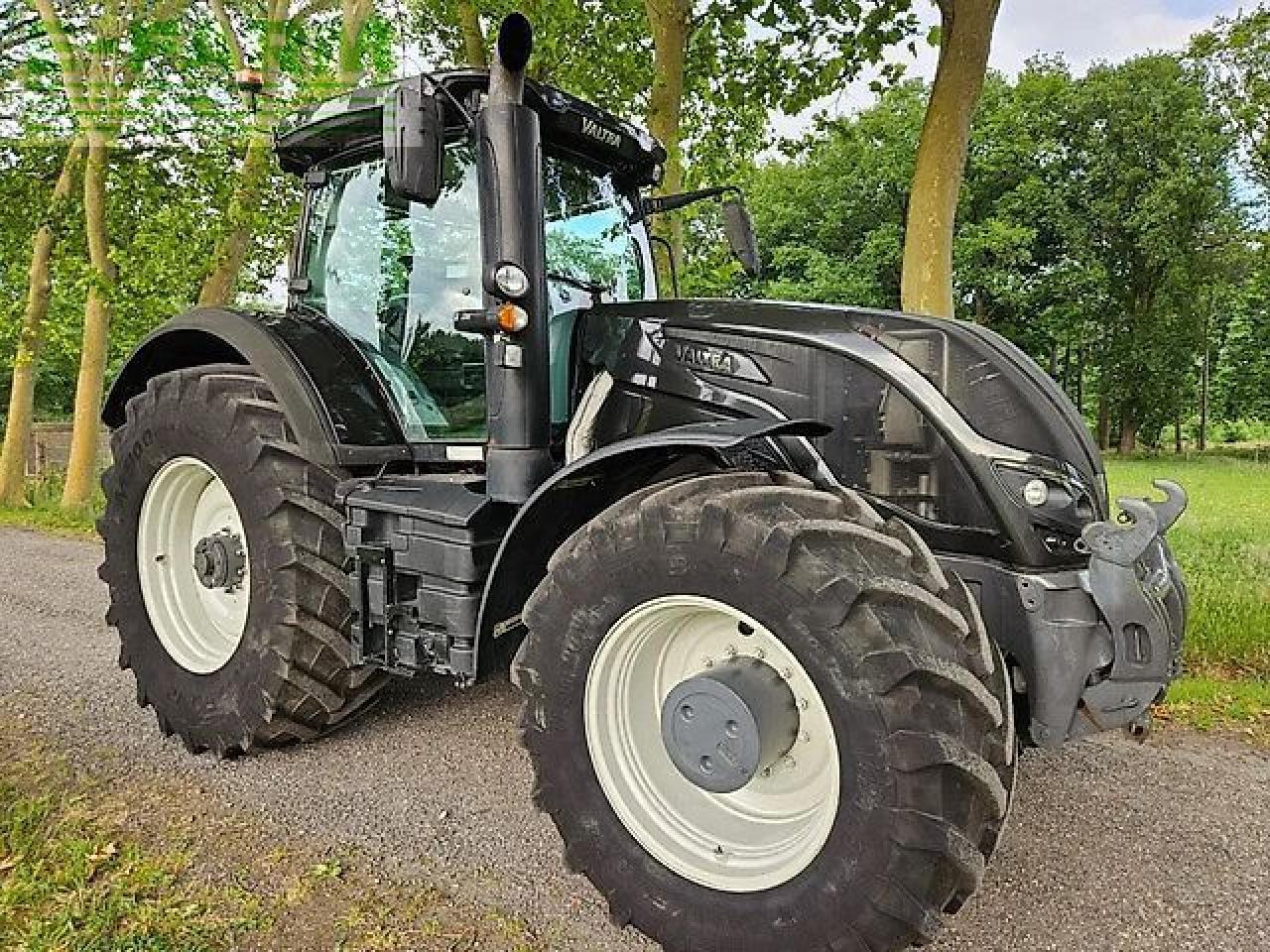 Valtra s394 smarttouch twintrac s274 s294 s324 s354 s374 fendt agco - Трактор: фото 1 Valtra s394 smarttouch twintrac s274 s294 s324 s354 s374 fendt agco - Трактор: фото 1