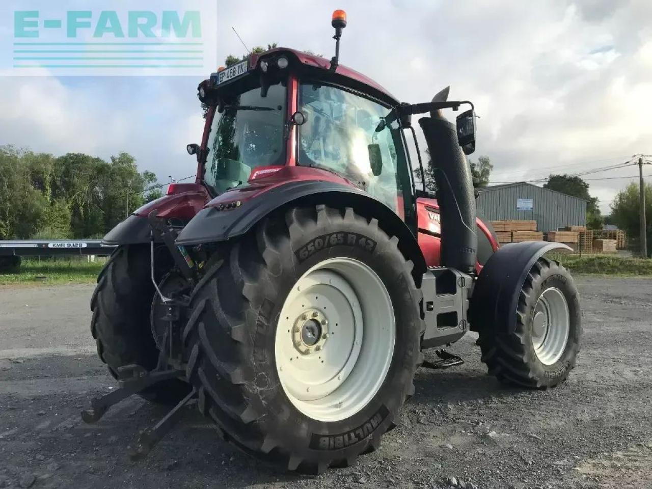 Valtra t 214 direct destockage - Трактор: фото 3 Valtra t 214 direct destockage - Трактор: фото 3