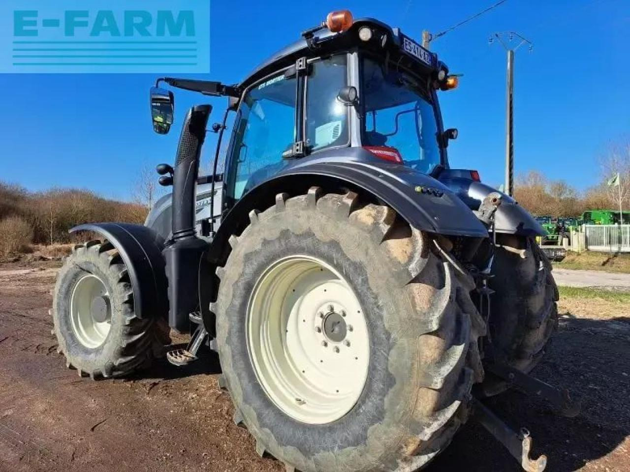 Valtra t214 - Трактор: фото 3 Valtra t214 - Трактор: фото 3