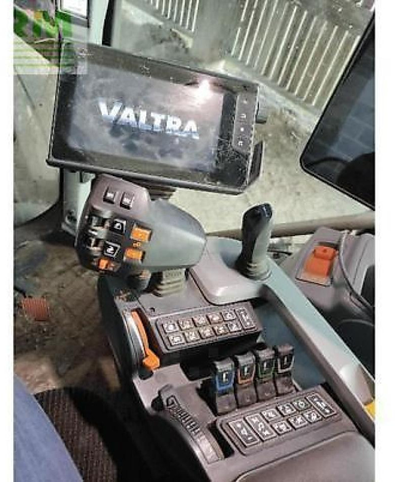 Valtra t214 direct Direct - Трактор: фото 5 Valtra t214 direct Direct - Трактор: фото 5