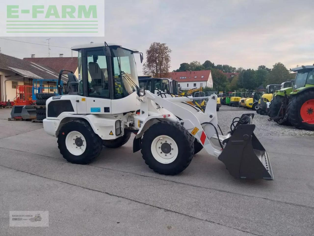 Volvo l 30g - Мини-экскаватор: фото 3 Volvo l 30g - Мини-экскаватор: фото 3