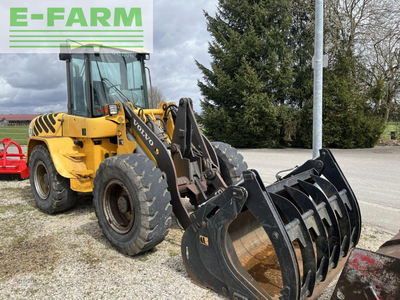 Volvo l 40b - Мини-экскаватор: фото 1 Volvo l 40b - Мини-экскаватор: фото 1