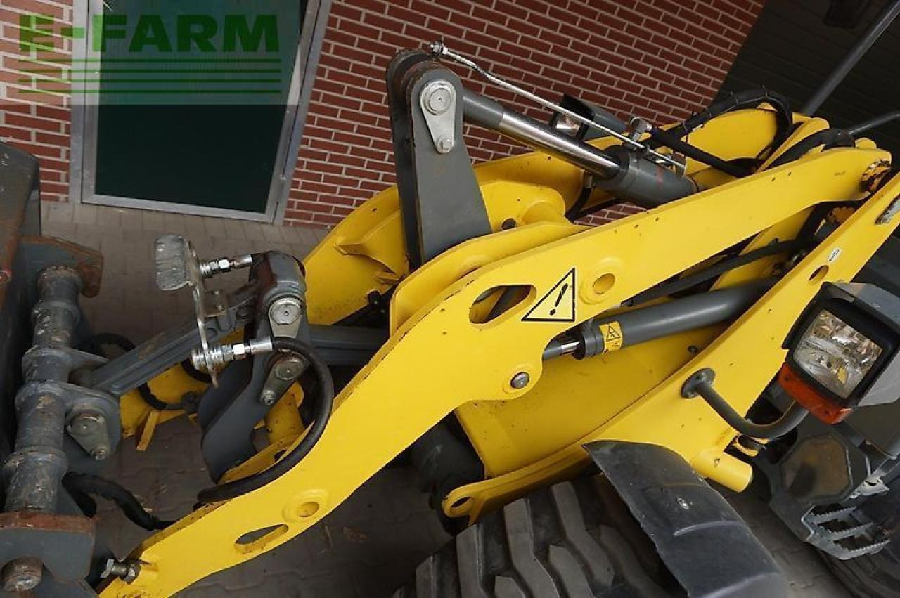 Weidemann wacker wl32 - Мини-экскаватор: фото 4 Weidemann wacker wl32 - Мини-экскаватор: фото 4