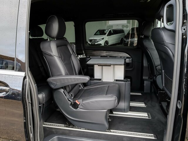 MERCEDES-BENZ EQV 300 Avantgarde,lang,6Sitze,2xSchiebetür el.... - Пассажирский фургон, Электрический фургон: фото 4 MERCEDES-BENZ EQV 300 Avantgarde,lang,6Sitze,2xSchiebetür el.... - Пассажирский фургон, Электрический фургон: фото 4