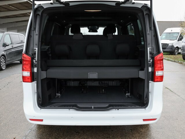 MERCEDES-BENZ EQV 300 lang,6Sitze,Liegepaket,Tisch,Schiebedach... - Пассажирский фургон, Электрический фургон: фото 2 MERCEDES-BENZ EQV 300 lang,6Sitze,Liegepaket,Tisch,Schiebedach... - Пассажирский фургон, Электрический фургон: фото 2