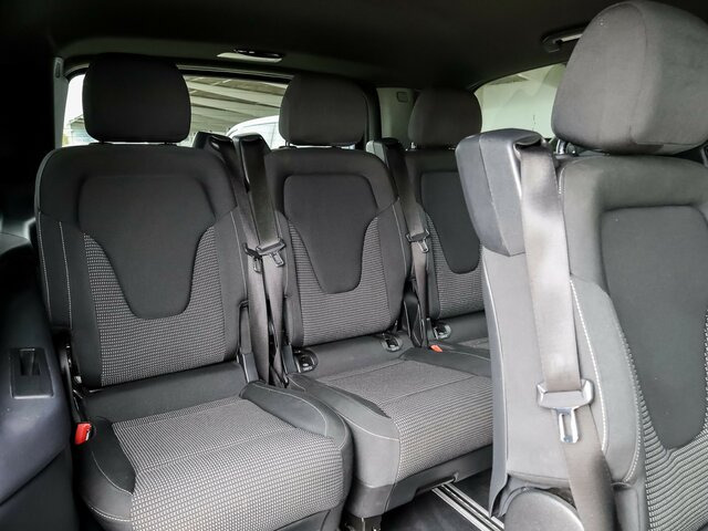 MERCEDES-BENZ EQV 300 lang,8Sitzer,2xSchiebetür,360°Kamera... - Микроавтобус, Электробус: фото 4 MERCEDES-BENZ EQV 300 lang,8Sitzer,2xSchiebetür,360°Kamera... - Микроавтобус, Электробус: фото 4