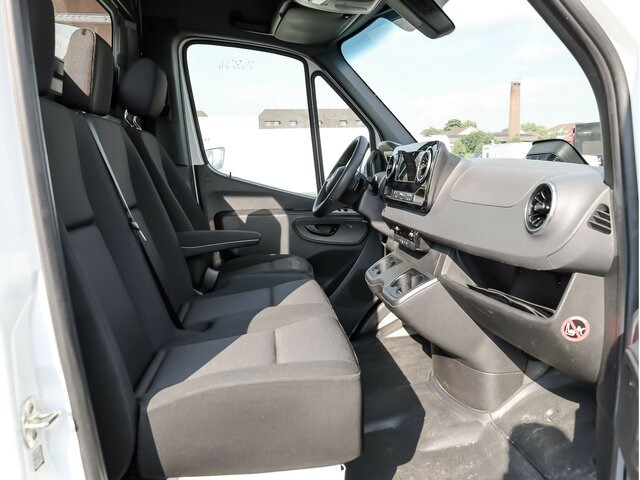 MERCEDES-BENZ Sprinter 317 Maxi,9GTronic,MBUX,Kamera - Цельнометаллический фургон: фото 3 MERCEDES-BENZ Sprinter 317 Maxi,9GTronic,MBUX,Kamera - Цельнометаллический фургон: фото 3