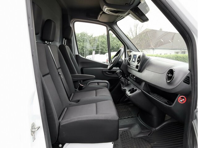 MERCEDES-BENZ Sprinter317CDI Maxi Koffer,LBW,Klima,Kamera - Малотоннажный фургон: фото 2 MERCEDES-BENZ Sprinter317CDI Maxi Koffer,LBW,Klima,Kamera - Малотоннажный фургон: фото 2