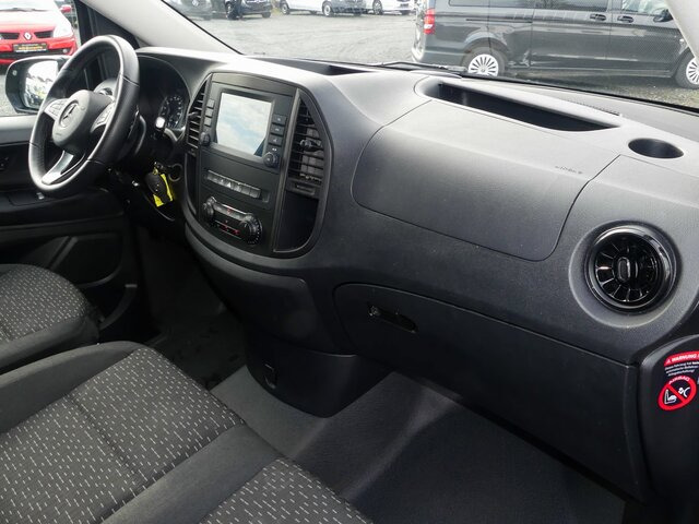 MERCEDES-BENZ Vito 116CDI lang,TourerPro,2Klima,9Sitze,Kamera - Микроавтобус, Пассажирский фургон: фото 3 MERCEDES-BENZ Vito 116CDI lang,TourerPro,2Klima,9Sitze,Kamera - Микроавтобус, Пассажирский фургон: фото 3