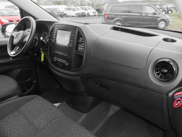 MERCEDES-BENZ Vito 116CDI lang,TourerPro,2Klima,9Sitze,Kamera - Микроавтобус, Пассажирский фургон: фото 4 MERCEDES-BENZ Vito 116CDI lang,TourerPro,2Klima,9Sitze,Kamera - Микроавтобус, Пассажирский фургон: фото 4