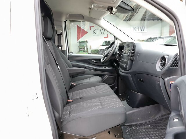 MERCEDES-BENZ eVito 111 KA,lang,Klima,Navi,Kamera,Sitzheizung... - Легковой фургон, Электрический фургон: фото 3 MERCEDES-BENZ eVito 111 KA,lang,Klima,Navi,Kamera,Sitzheizung... - Легковой фургон, Электрический фургон: фото 3