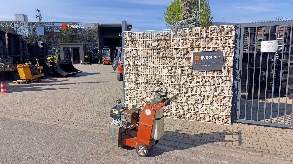 Husqvarna FS 400 LV Fugenschneider Bj 2017 mit Motorproblem - Дорожная фреза: фото 4 Husqvarna FS 400 LV Fugenschneider Bj 2017 mit Motorproblem - Дорожная фреза: фото 4
