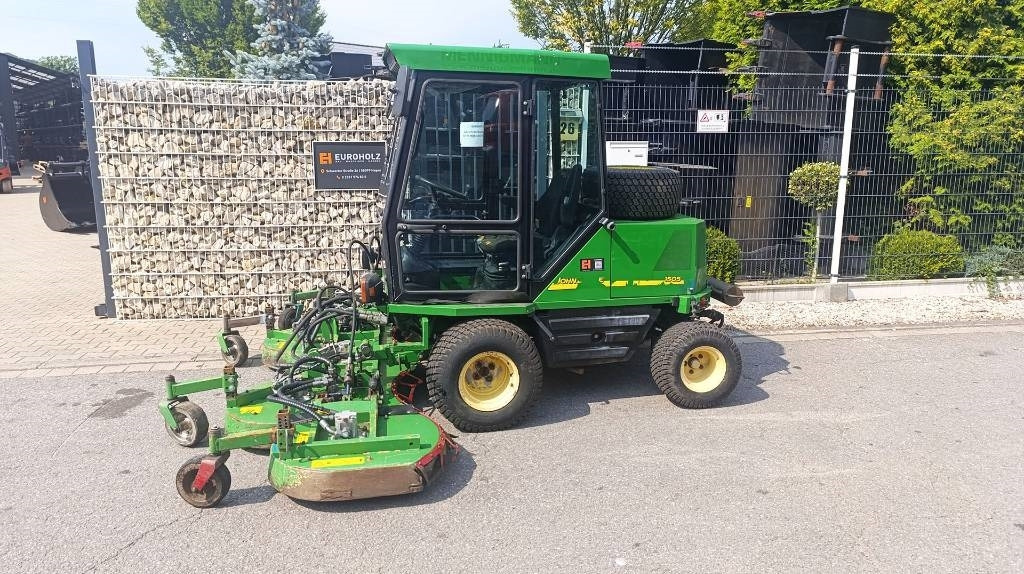 John Deere 1505 vollhydr. Großflächenmäher 3 m Mähwerk Allrad - Косилка: фото 4 John Deere 1505 vollhydr. Großflächenmäher 3 m Mähwerk Allrad - Косилка: фото 4