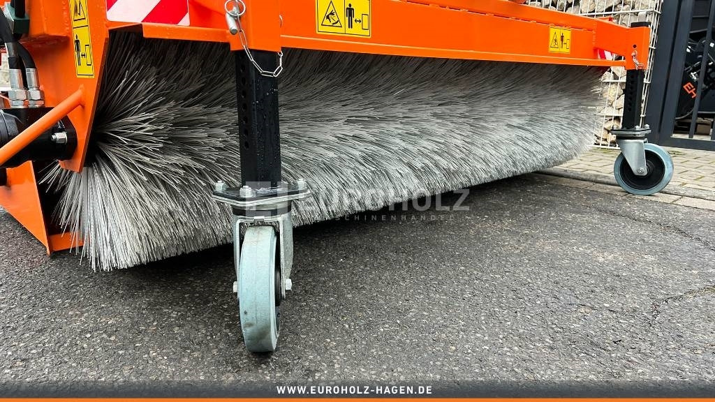 Новый Щетка для Коммунальной и специальной техники Kehrmaschine ZM2000 Stapleraufnahme: фото 11 Новый Щетка для Коммунальной и специальной техники Kehrmaschine ZM2000 Stapleraufnahme: фото 11