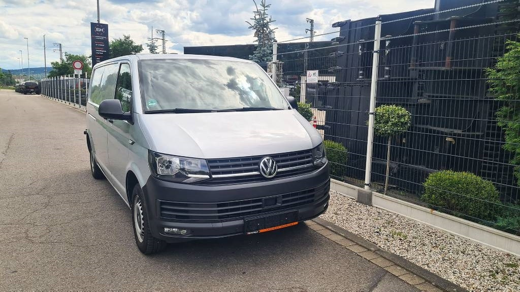 Volkswagen T6 2.0 TDI Kasten- Werkstattwagen, Klima, 3-Sitzer - Легковой фургон: фото 5 Volkswagen T6 2.0 TDI Kasten- Werkstattwagen, Klima, 3-Sitzer - Легковой фургон: фото 5