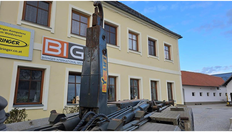 HYVA Hakenlift mit Knick - Teleskoparm - Прицеп мультилифт/ Бункеровоз: фото 4 HYVA Hakenlift mit Knick - Teleskoparm - Прицеп мультилифт/ Бункеровоз: фото 4