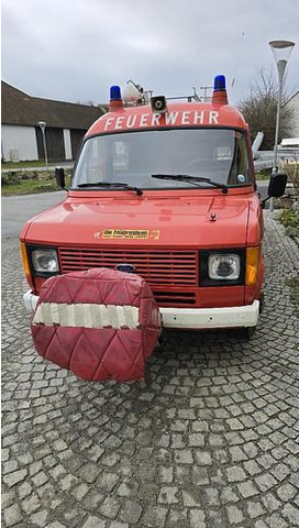 Ford Transit Feuerwehrauto - Лёгкий коммерческий автомобиль: фото 3 Ford Transit Feuerwehrauto - Лёгкий коммерческий автомобиль: фото 3