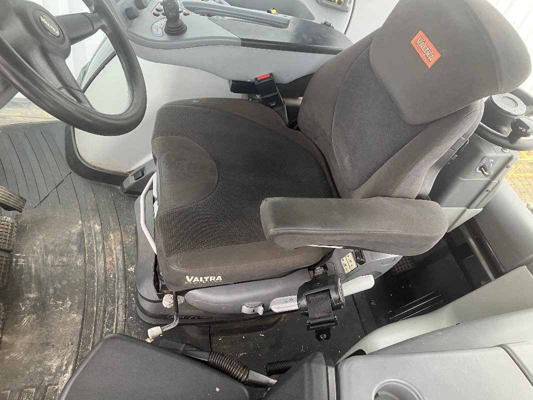 Valtra S374 Rüfa - Трактор: фото 3 Valtra S374 Rüfa - Трактор: фото 3