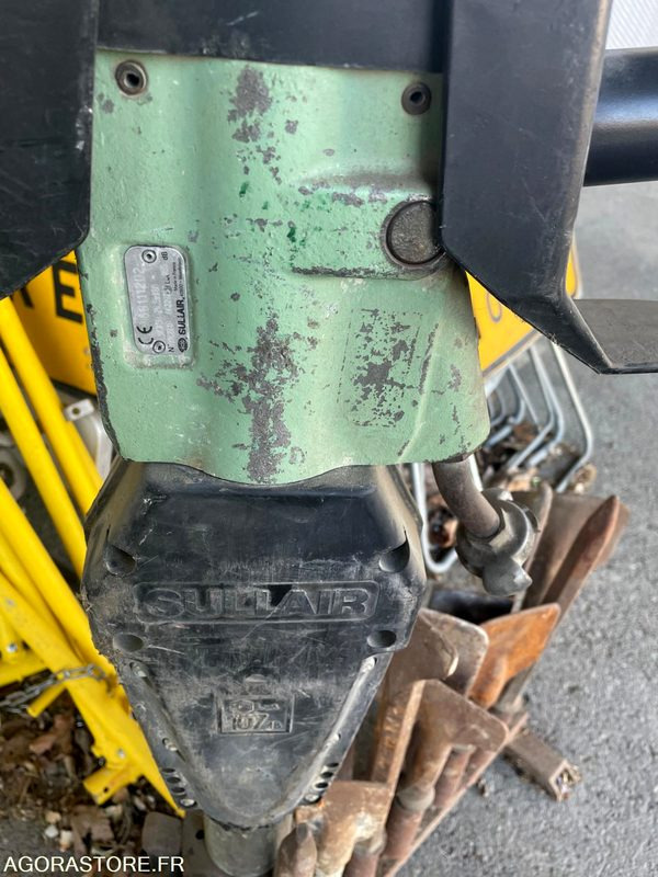 1 Compresseur mobile (+1 marteau perforateur,4 spatules,7 burins,1meuleuse,1 déb - Воздушный компрессор: фото 4 1 Compresseur mobile (+1 marteau perforateur,4 spatules,7 burins,1meuleuse,1 déb - Воздушный компрессор: фото 4