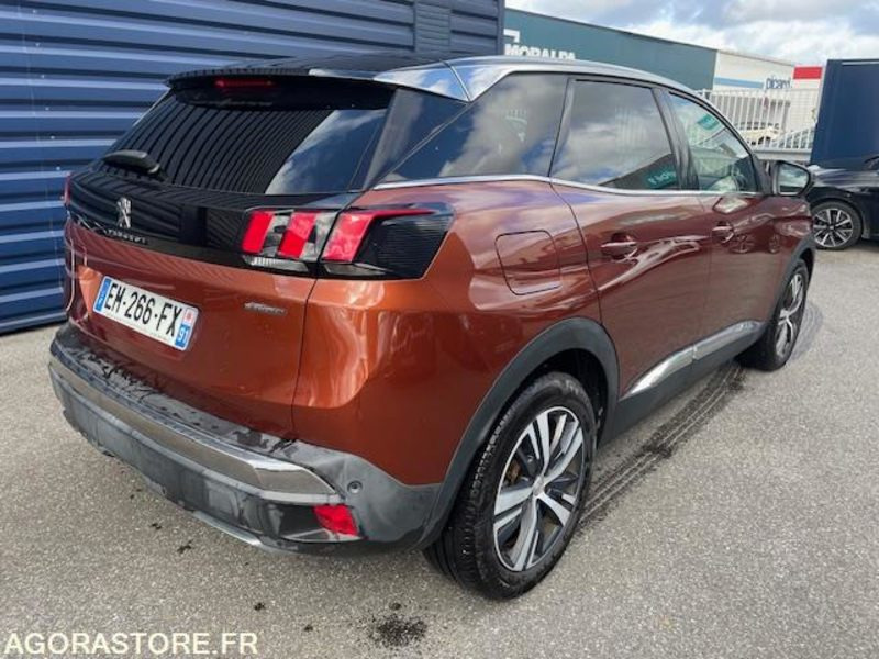 3008 GT-LINE 1.2 PT 130cv. 05/2017. 117900 KM - Внедорожник: фото 3 3008 GT-LINE 1.2 PT 130cv. 05/2017. 117900 KM - Внедорожник: фото 3