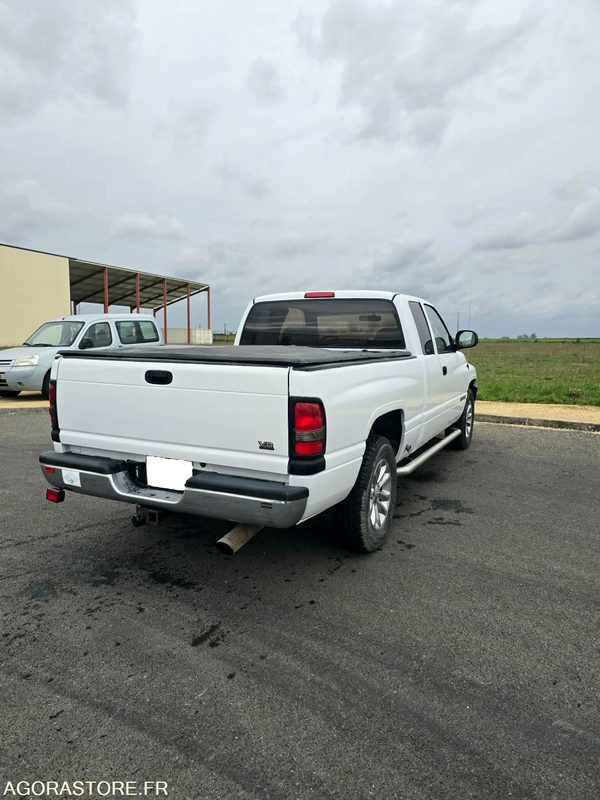 4X4 DODGE RAM V8 5.2L ESSENCE ET GAZ 6 PLACES CTTE - Пикап: фото 5 4X4 DODGE RAM V8 5.2L ESSENCE ET GAZ 6 PLACES CTTE - Пикап: фото 5