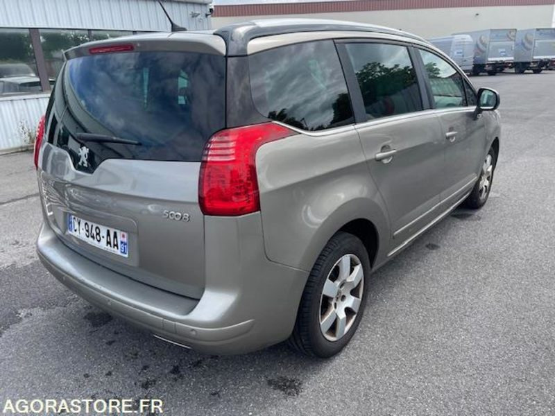 5008 STYLE 1.6 HDI 115cv 7PL- 08/2013/- 226500KM - Легковой автомобиль: фото 3 5008 STYLE 1.6 HDI 115cv 7PL- 08/2013/- 226500KM - Легковой автомобиль: фото 3
