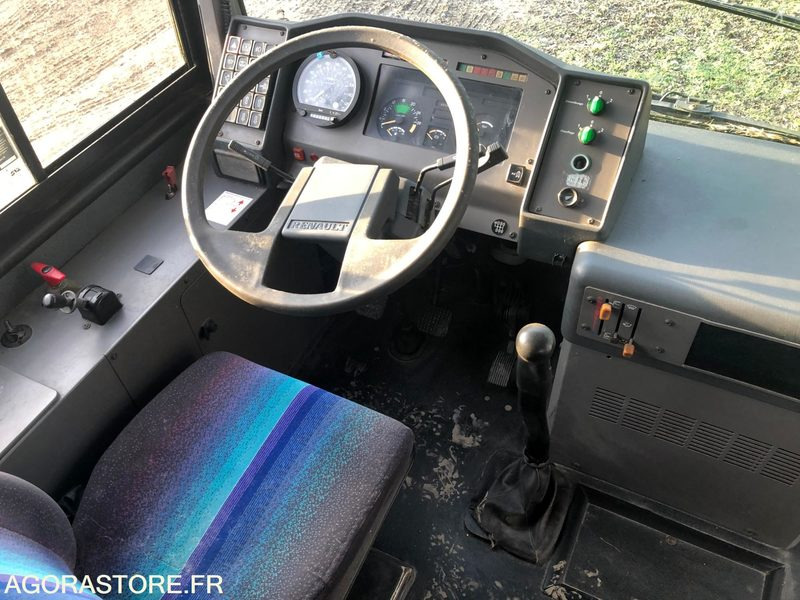 AUTOCAR RENAULT MEDIUM 36 PL - Школьный автобус: фото 4 AUTOCAR RENAULT MEDIUM 36 PL - Школьный автобус: фото 4