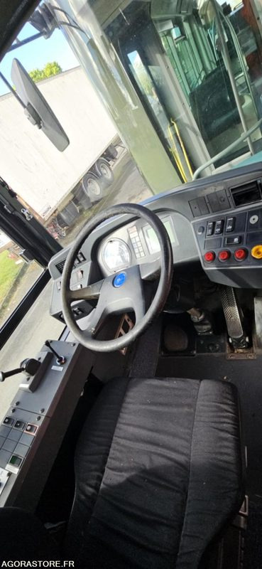BUS-CAR HEULIEZ 804 - 547885kms - 2004 - Автобус: фото 4 BUS-CAR HEULIEZ 804 - 547885kms - 2004 - Автобус: фото 4
