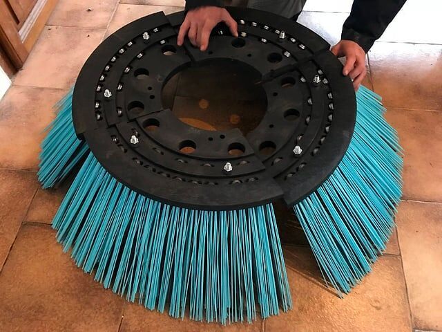 BALAI ROTATIF BALAYEUSE MIXTE PVC FERRAILLE - Щетка: фото 1 BALAI ROTATIF BALAYEUSE MIXTE PVC FERRAILLE - Щетка: фото 1