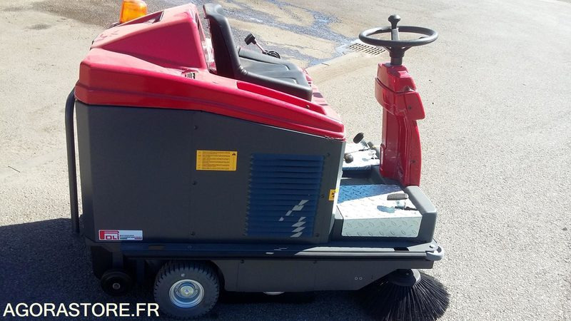 BALAYEUSE ELECTRIQUE A BATTERIES STYLE E70 - 2023 - Подметально-уборочная машина: фото 2 BALAYEUSE ELECTRIQUE A BATTERIES STYLE E70 - 2023 - Подметально-уборочная машина: фото 2