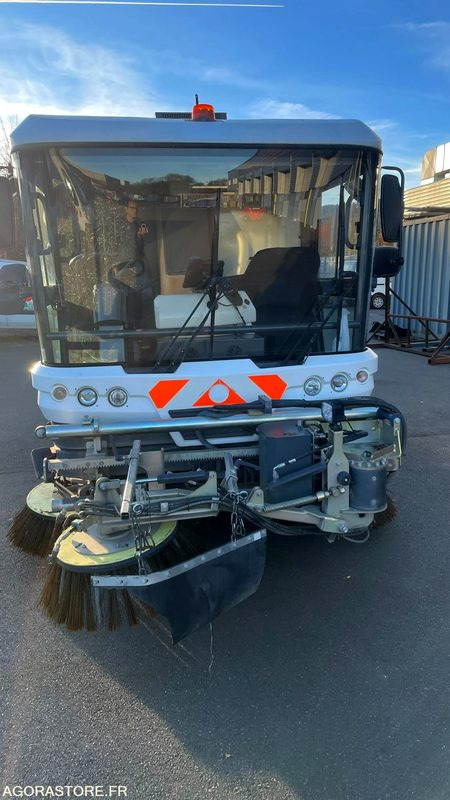 BALAYEUSE RAVO DE 2009 - Подметально-уборочная машина: фото 2 BALAYEUSE RAVO DE 2009 - Подметально-уборочная машина: фото 2