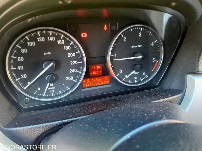 BMW 320 D TOURING - 2010 - 214562km - Универсал: фото 2 BMW 320 D TOURING - 2010 - 214562km - Универсал: фото 2