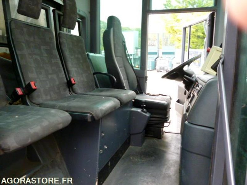 Мусоровоз BOM ECONIC MERCEDES CABINE TYPE BUS 2007 4 places 247550kms: фото 17 Мусоровоз BOM ECONIC MERCEDES CABINE TYPE BUS 2007 4 places 247550kms: фото 17